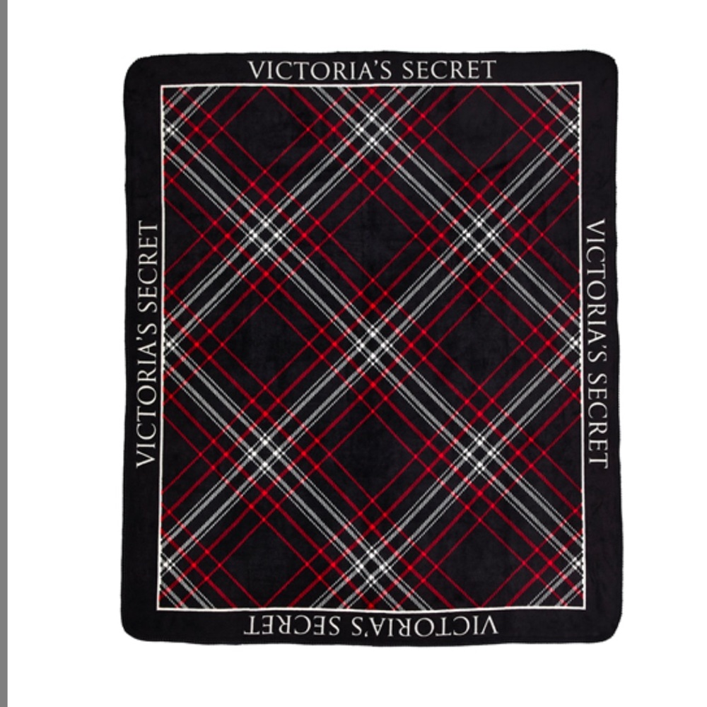 Victoria’s Secret Cozy Fleece Blanket💖
